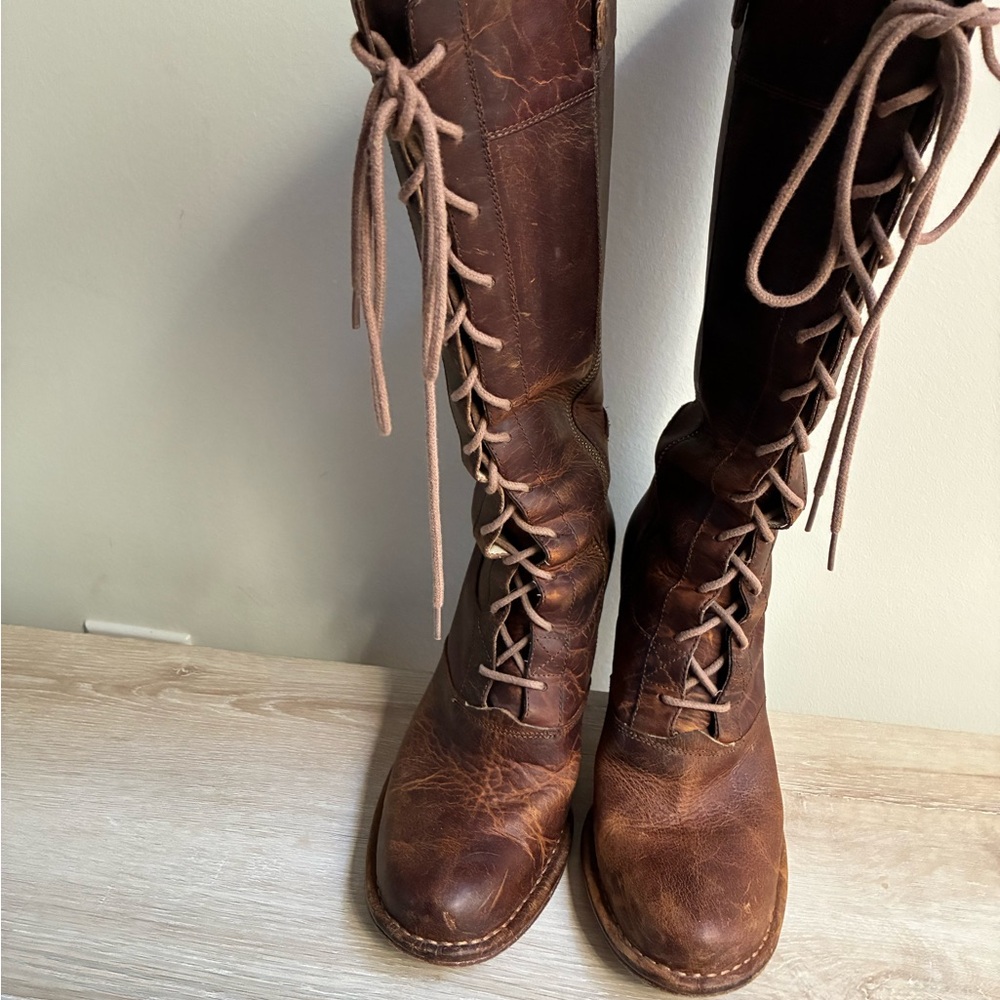 Woman's Frye Villager Lace Boot Tall Heeled Size 8-8.5 Brown Distressed - Picture 2 of 9